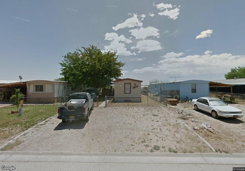 209 Carlgo St, Carlsbad, NM 88220 - photo 1