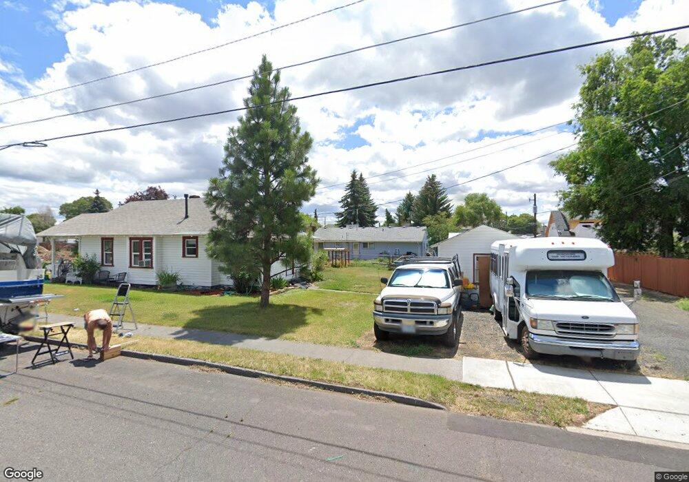 327 SW 11th St, Redmond, OR 97756 - photo 1