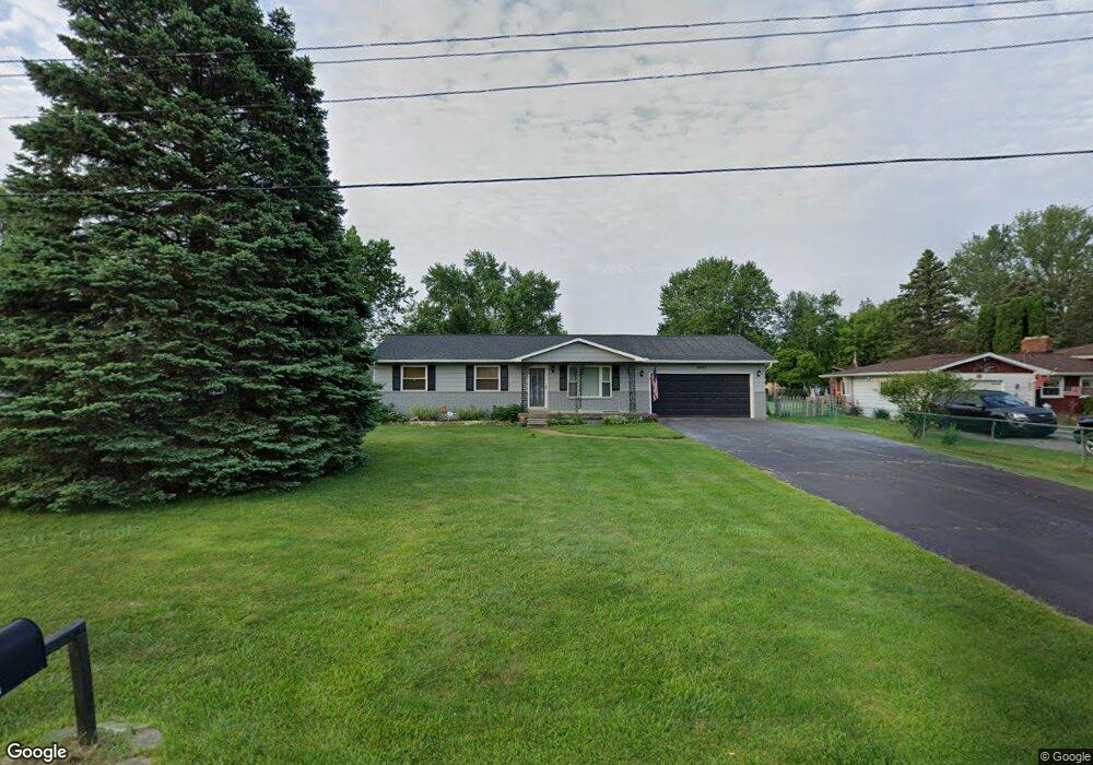 5490 Tipperary Ln, Flint, MI 48506 - photo 1