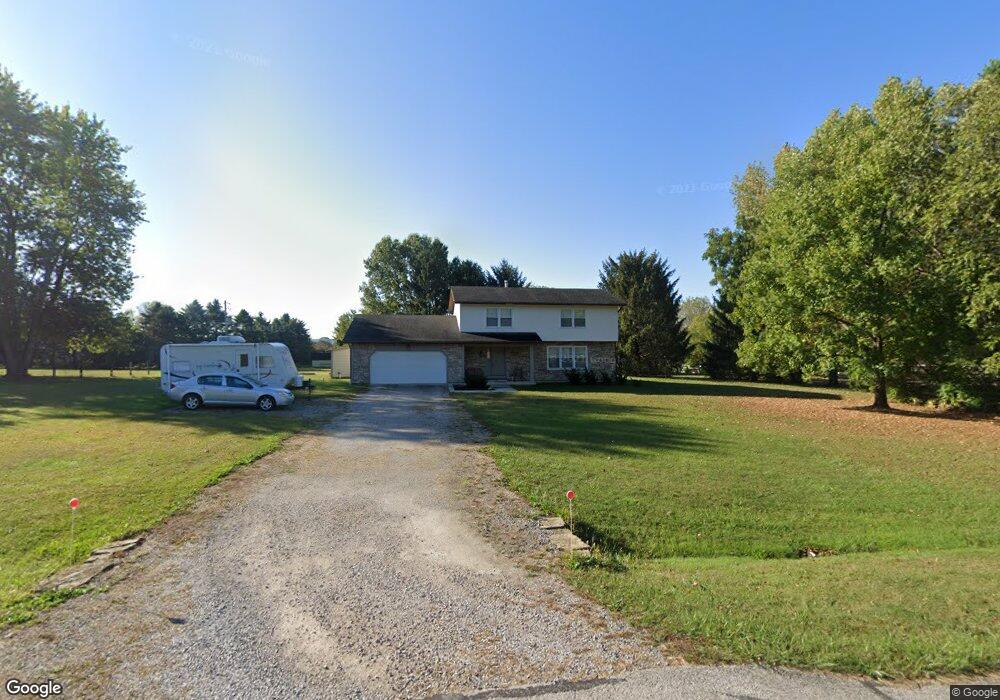 2690 Greentree Ct, Lewis Center, OH 43035 - photo 1