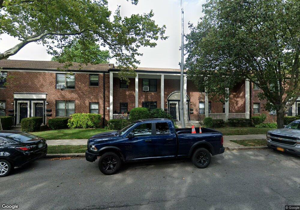 69-08 197th St unit 196, Fresh Meadows, NY 11365 - photo 1