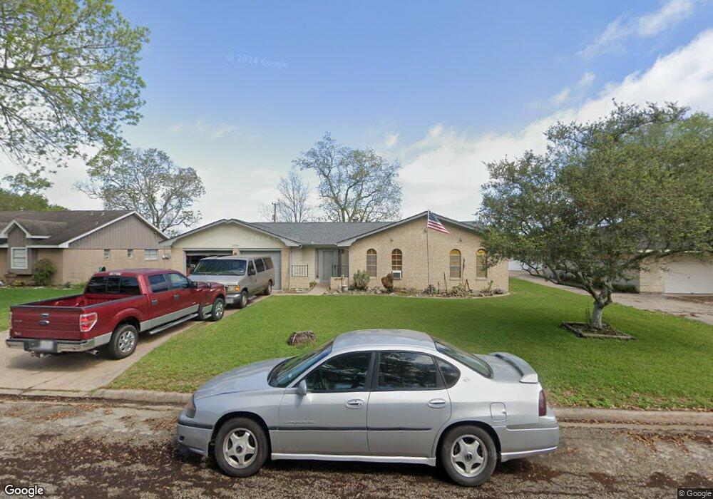 3929 Heatherglen St, Bay City, TX 77414 - photo 1