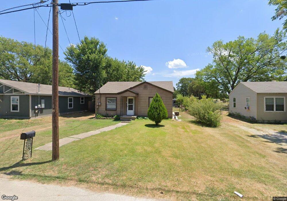 808 Gladney St, Gainesville, TX 76240 - photo 1