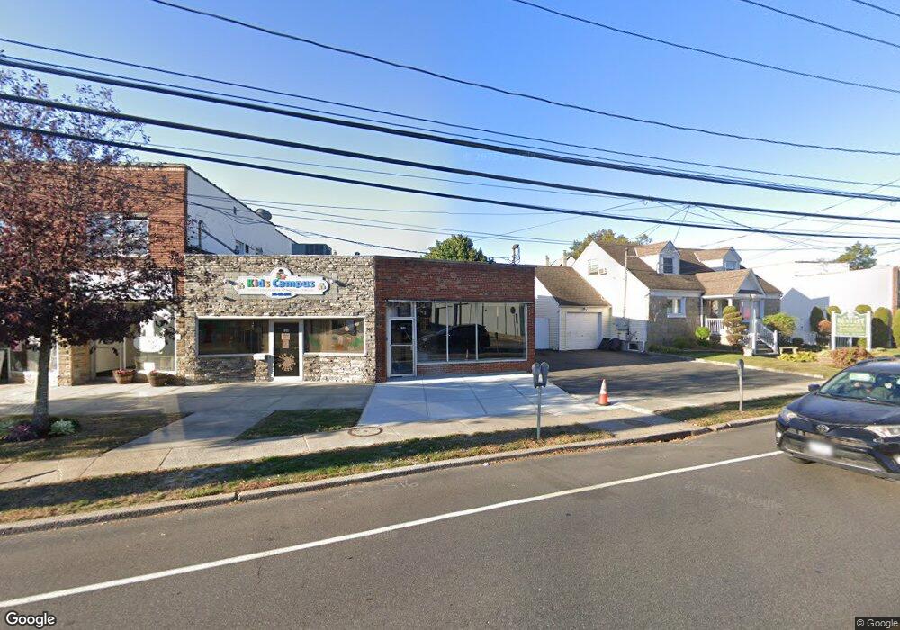 950 Rockaway Ave, Valley Stream, NY 11581 - photo 1