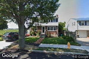 29 Heath St, Quincy, MA 02171