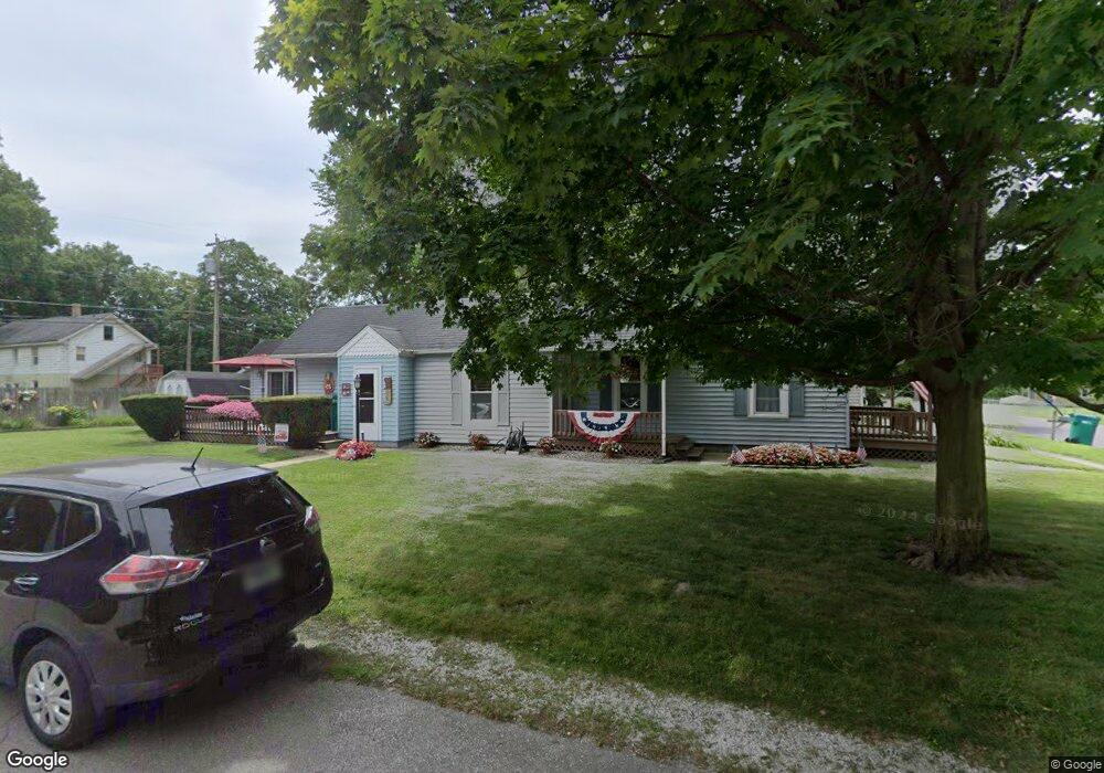 611 Park St, La Porte, IN 46350 - photo 1