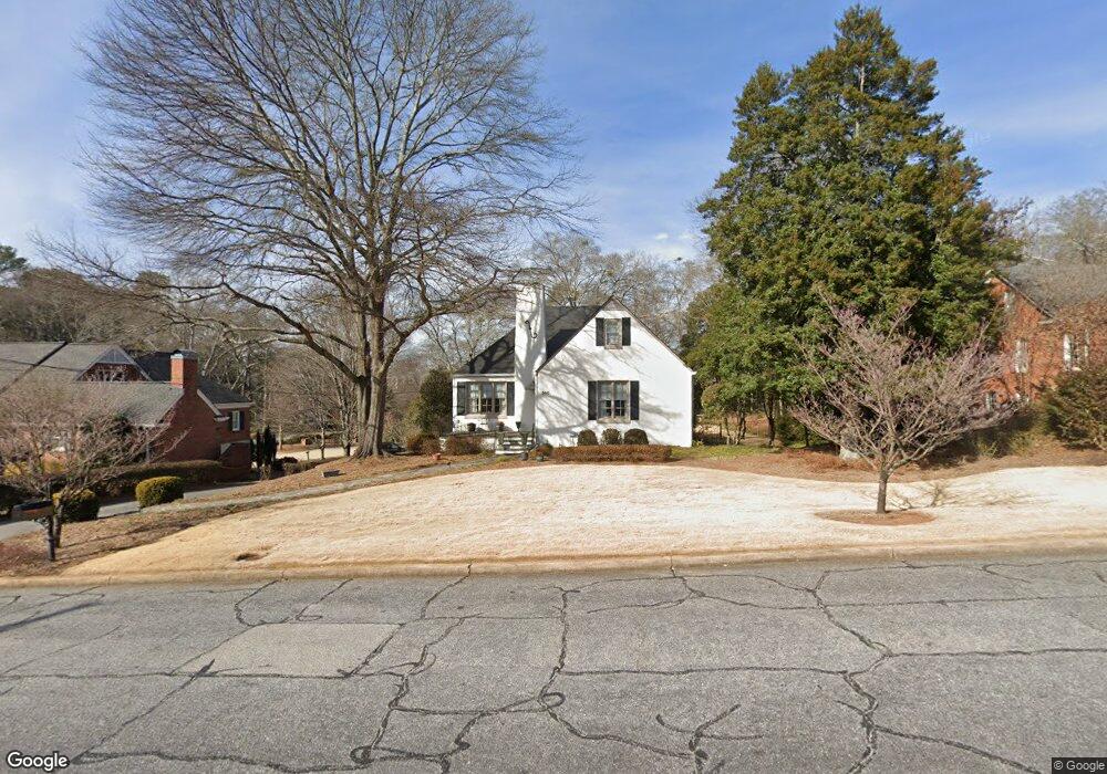 560 W Cloverhurst Ave, Athens, GA 30606 - photo 1
