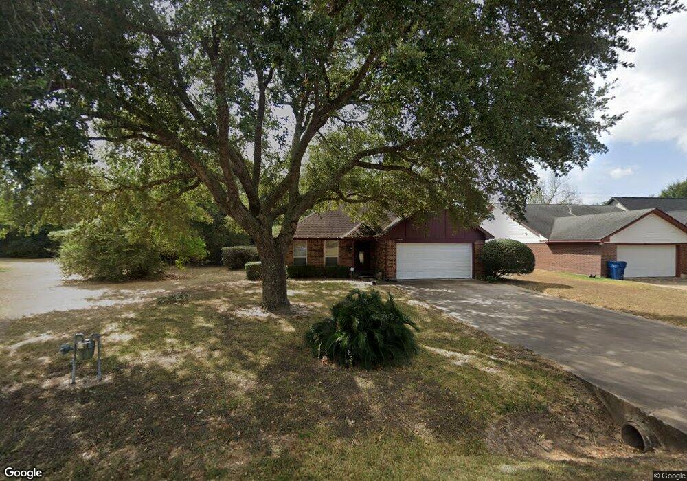 31719 Cypress Cir, Waller, TX 77484 - photo 1