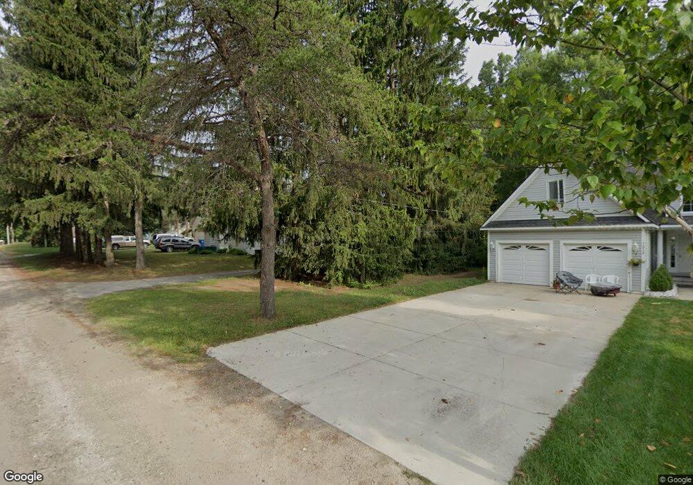 7068 Mather St, Waterford, MI 48327 - photo 1