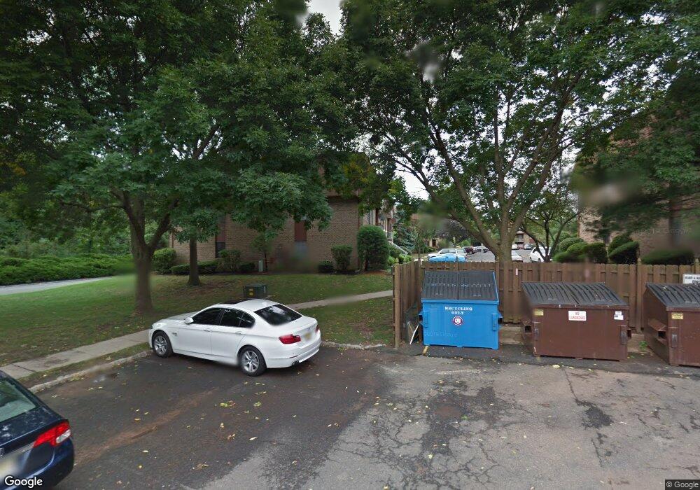 149 Overlook Ct unit B, Woodbridge, NJ 07095 - photo 1