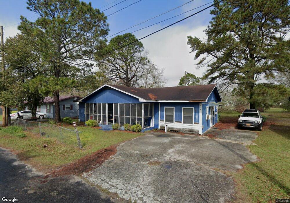 704 Kennedy Dr, Adel, GA 31620 - photo 1