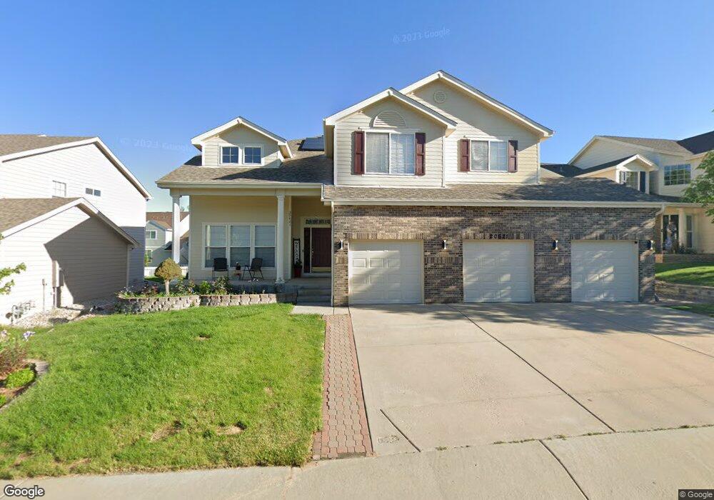 20621 E Weaver Dr, Aurora, CO 80016 - photo 1