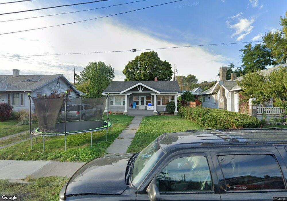 1114 E 8th St, the Dalles, OR 97058 - photo 1