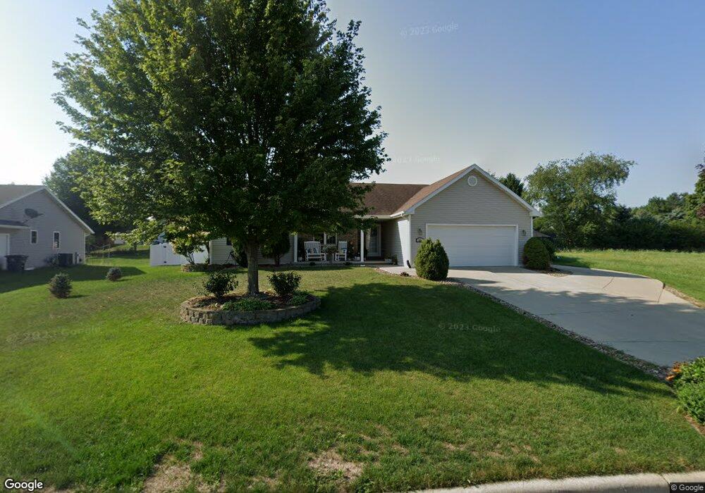 221 Genesis Dr, Evansville, WI 53536 - photo 1