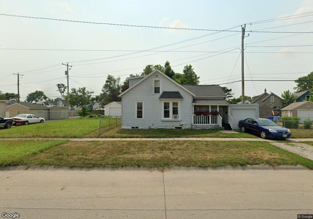1217 K St SW, Cedar Rapids, IA 52404 - photo 1