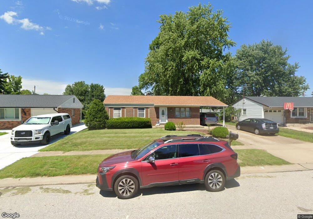 3254 Ipswich Ln, Saint Charles, MO 63301 - photo 1