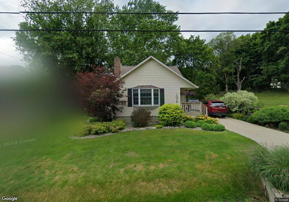 1078 Gilbert St, Flint, MI 48532 - photo 1