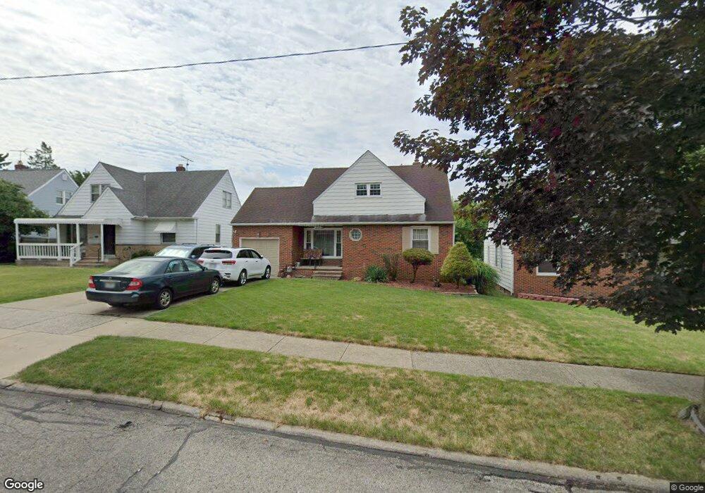 18104 Dalewood Ave, Maple Heights, OH 44137 - photo 1