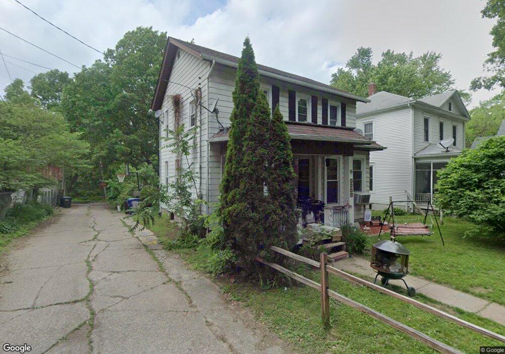 1212 Scott St, Davenport, IA 52803 - photo 1