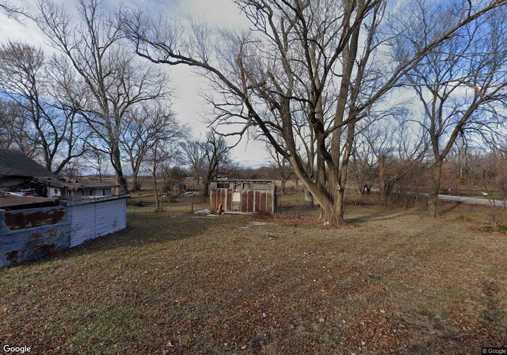 2805 Doss Ave, Parsons, KS 67357 - photo 1