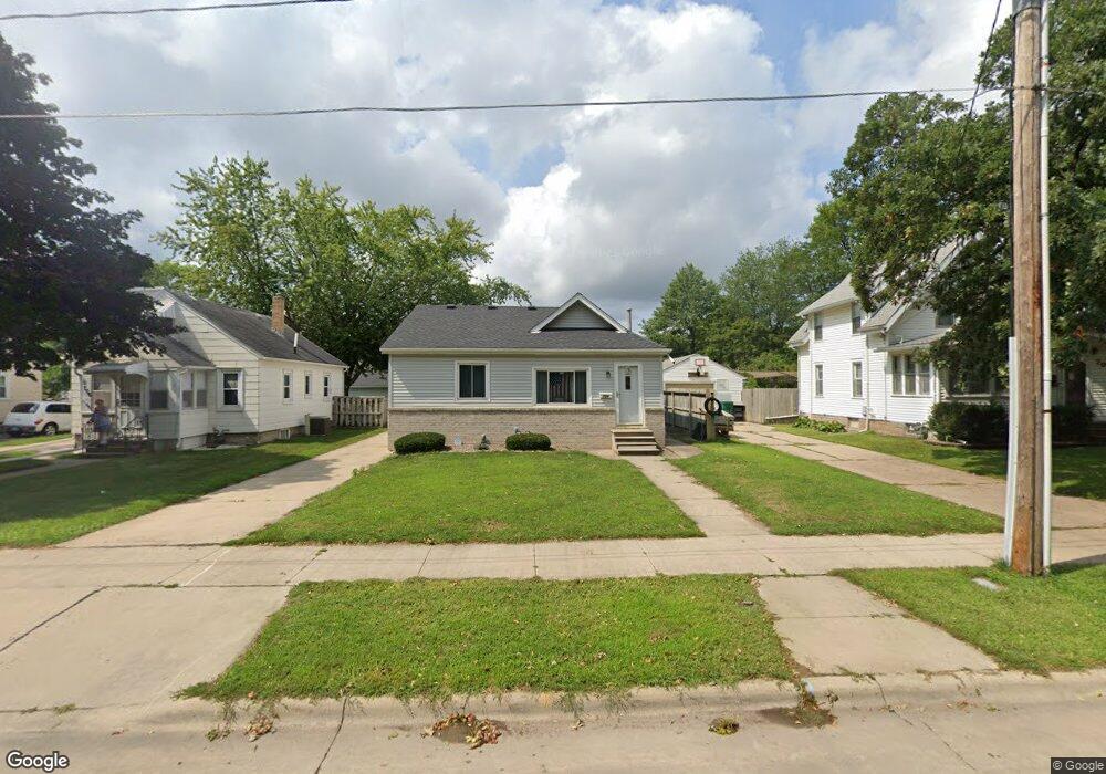 704 8th St SW, Austin, MN 55912 - photo 1