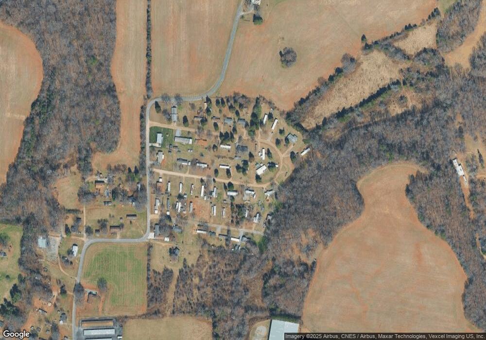 129 Family Cir, Statesville, NC 28625 - photo 1