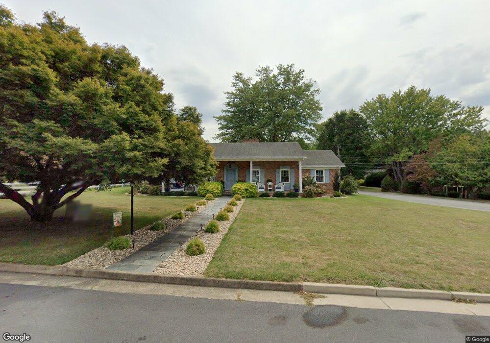 898 Shawnee Rd, Waynesboro, VA 22980 - photo 1