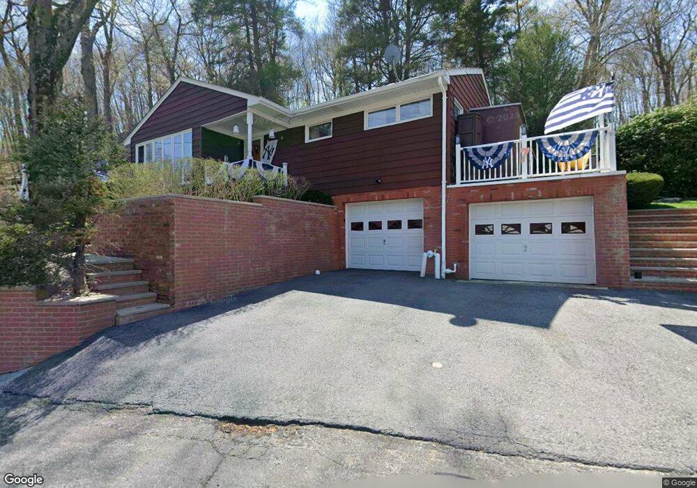 11 S Side Place, Tuxedo Park, NY 10987 - photo 1