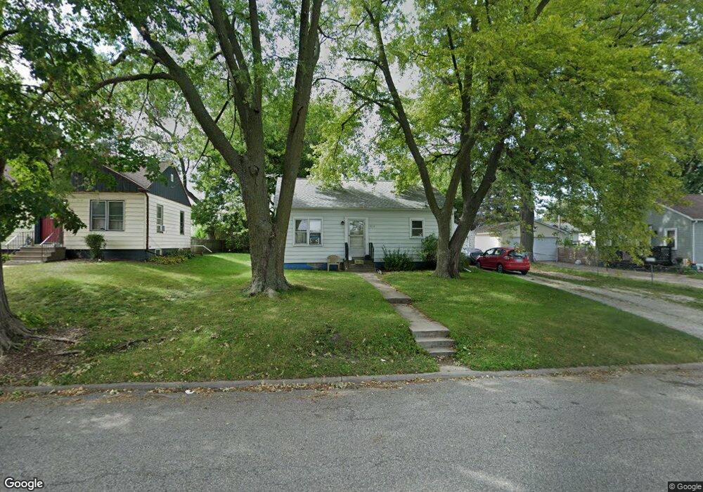 824 Hanna Blvd, Waterloo, IA 50701 - photo 1