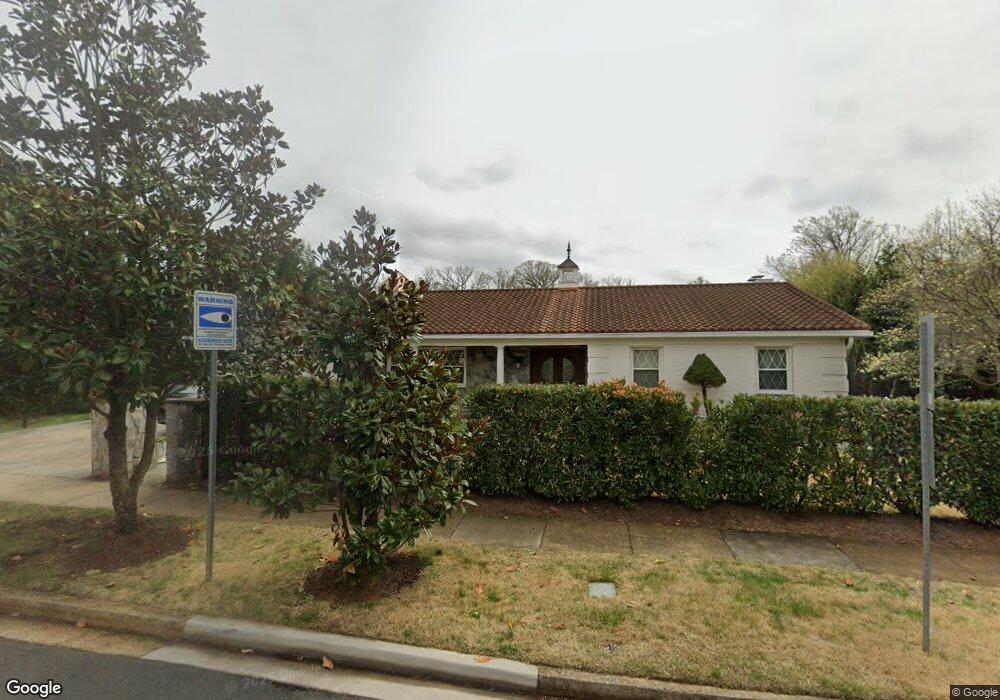 901 Fairway Dr NE, Vienna, VA 22180 - photo 1