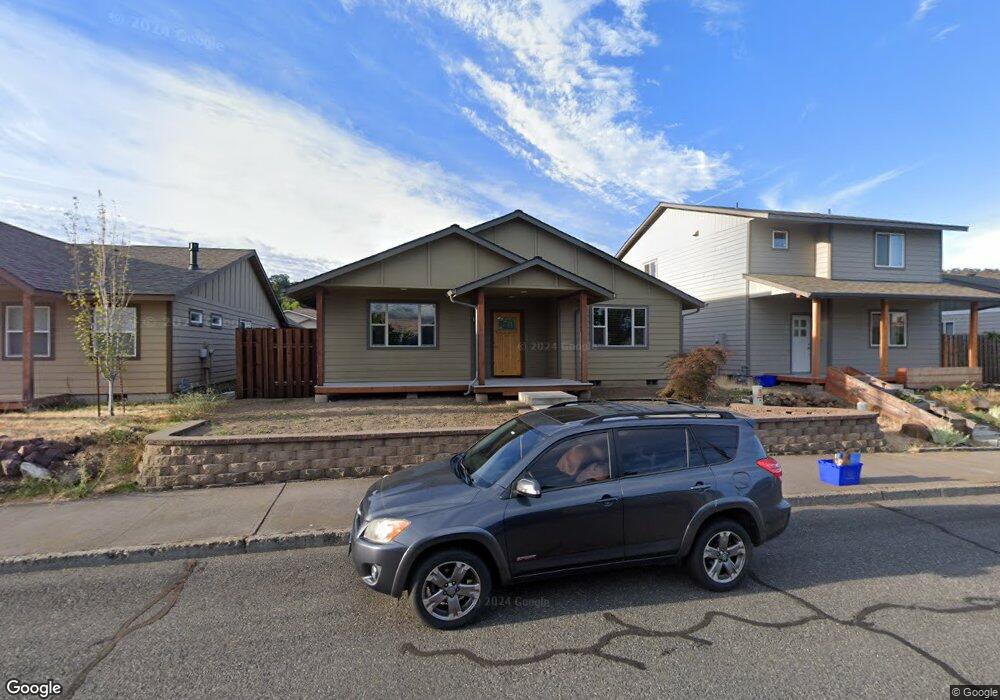 1440 E 11th St, the Dalles, OR 97058 - photo 1