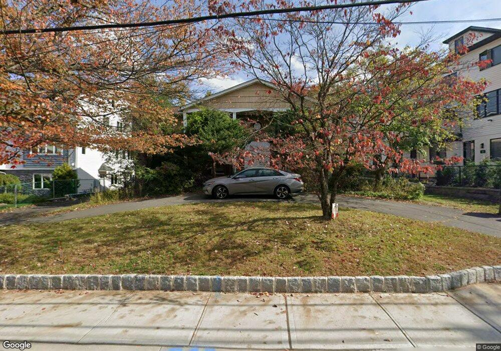 2 Suzanne Dr, Monsey, NY 10952 - photo 1