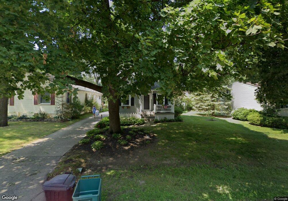 2110 Avondale St, Sylvan Lake, MI 48320 - photo 1