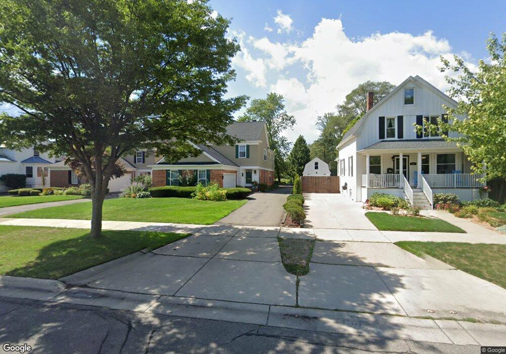 749 Saint Clair St unit 2, Grosse Pointe, MI 48230 - photo 1