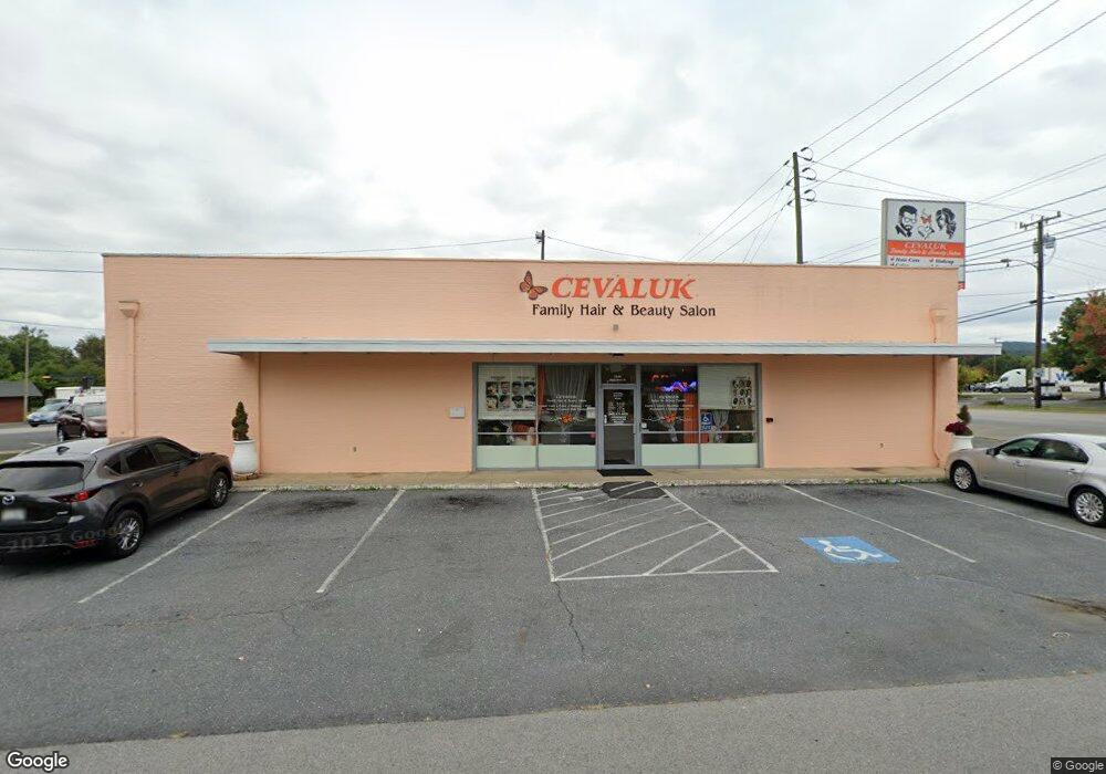 1549 W Main St, Waynesboro, VA 22980 - photo 1