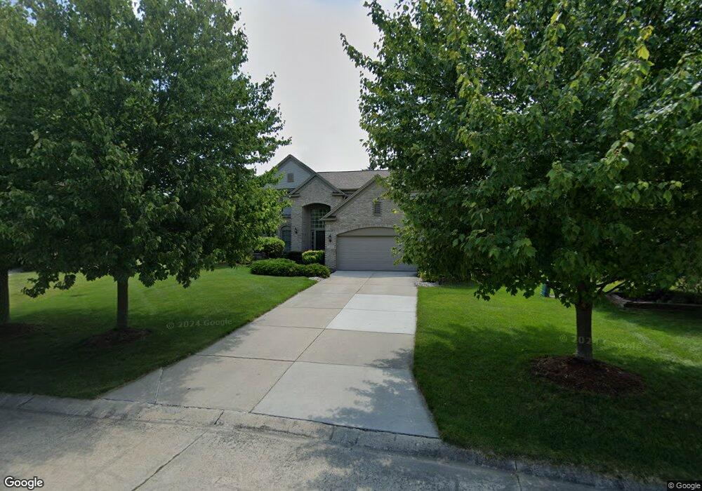 4993 Crabapple Ct, West Bloomfield, MI 48324 - photo 1