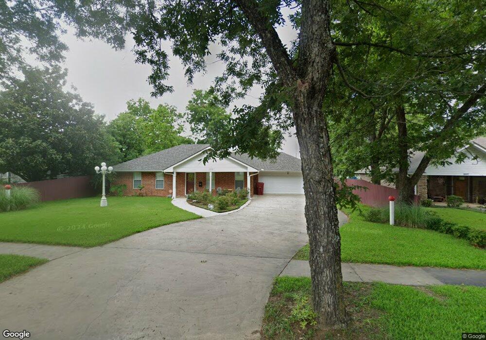 1005 E Kirk St, Hugo, OK 74743 - photo 1