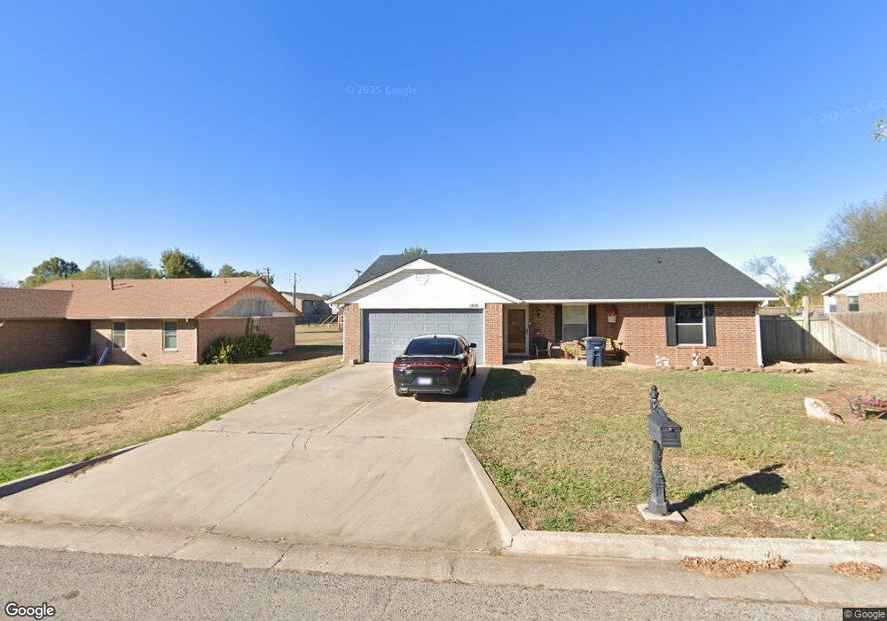 1818 W University St, Shawnee, OK 74804 - photo 1