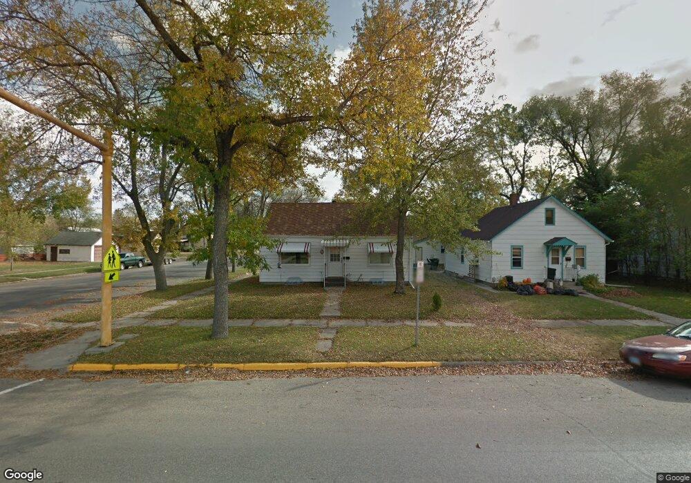 601 7th Ave SE, Jamestown, ND 58401 - photo 1