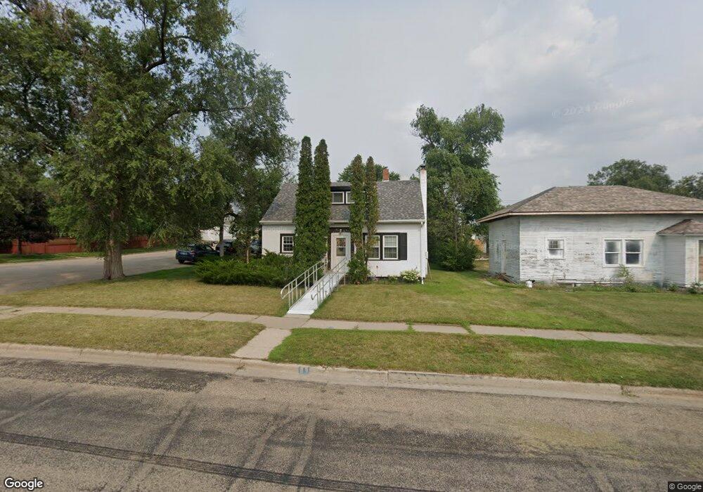 903 5th Ave SE, Jamestown, ND 58401 - photo 1