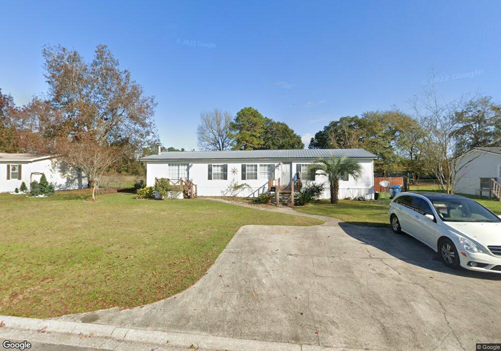 126 Merritt Cir, Brunswick, GA 31520 - photo 1