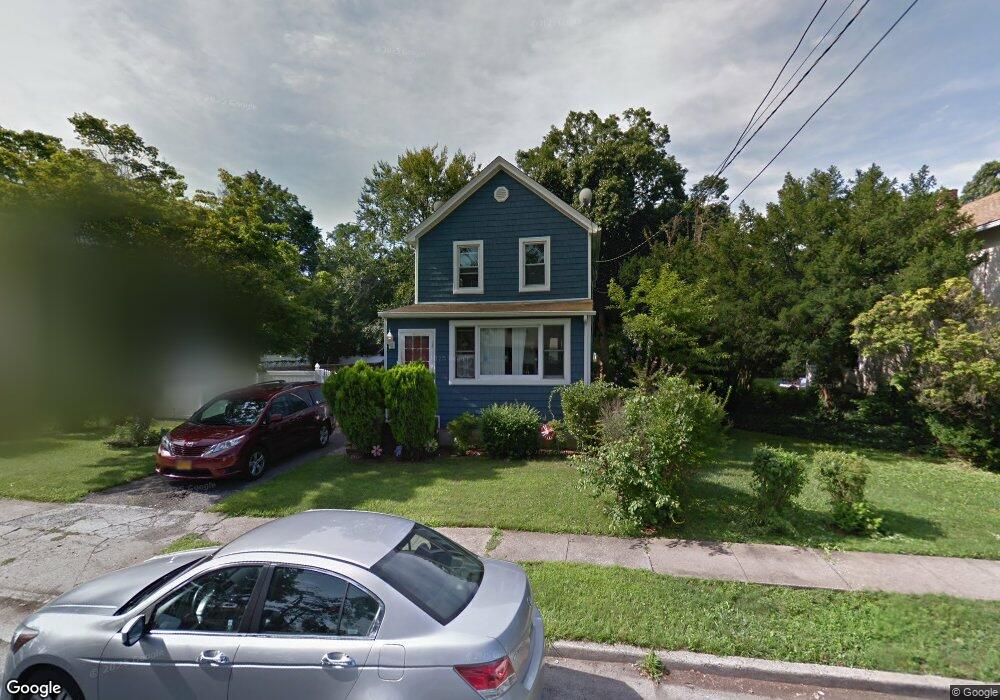 540 Maple St, West Hempstead, NY 11552 - photo 1