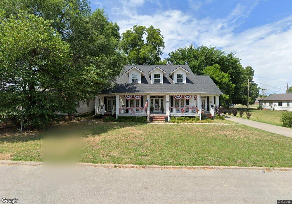 213 E 4th St, Skiatook, OK 74070 - photo 1