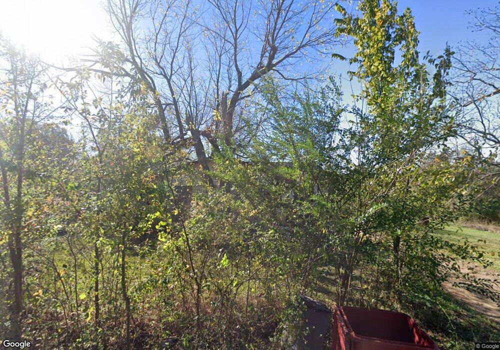 1103 W 4th St, Hugo, OK 74743 - photo 1