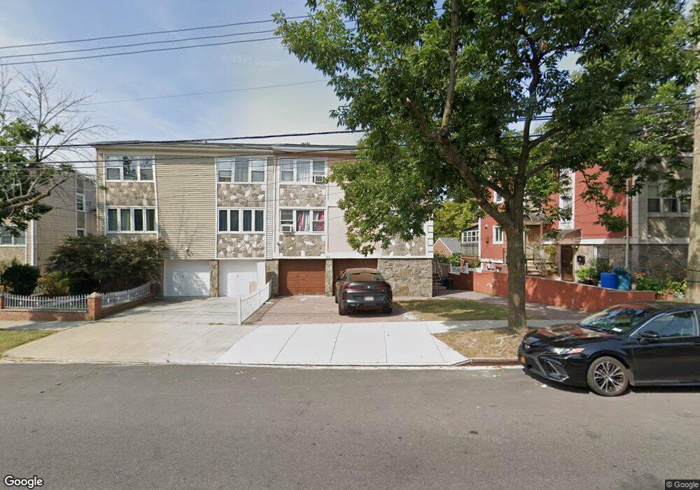 1812 Parsons Blvd, Whitestone, NY 11357 - photo 1