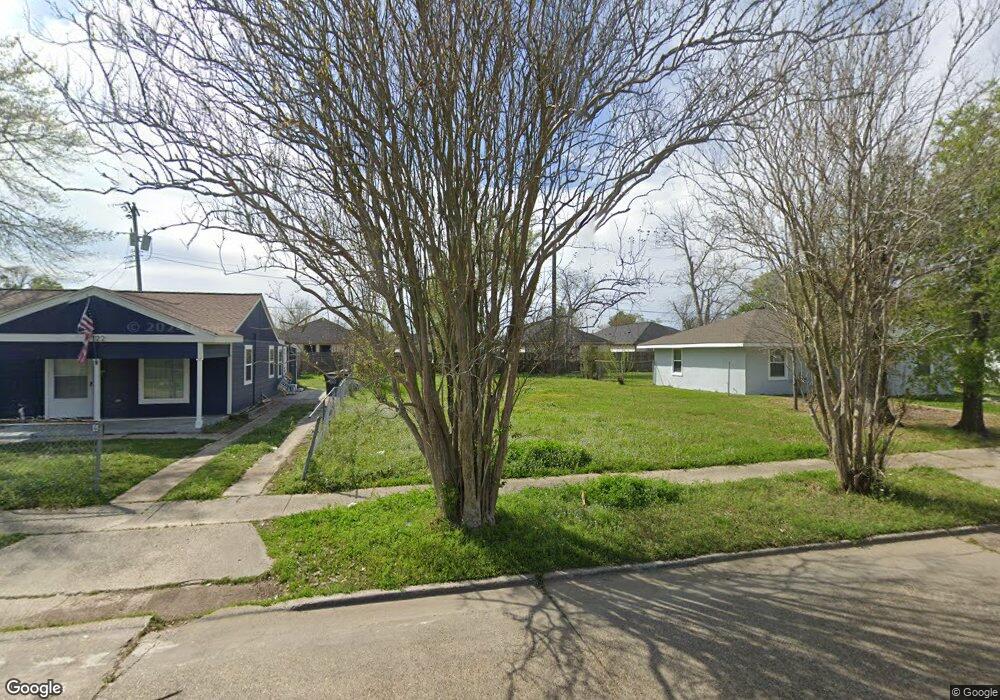 1720 8th Ave, Lake Charles, LA 70601 - photo 1