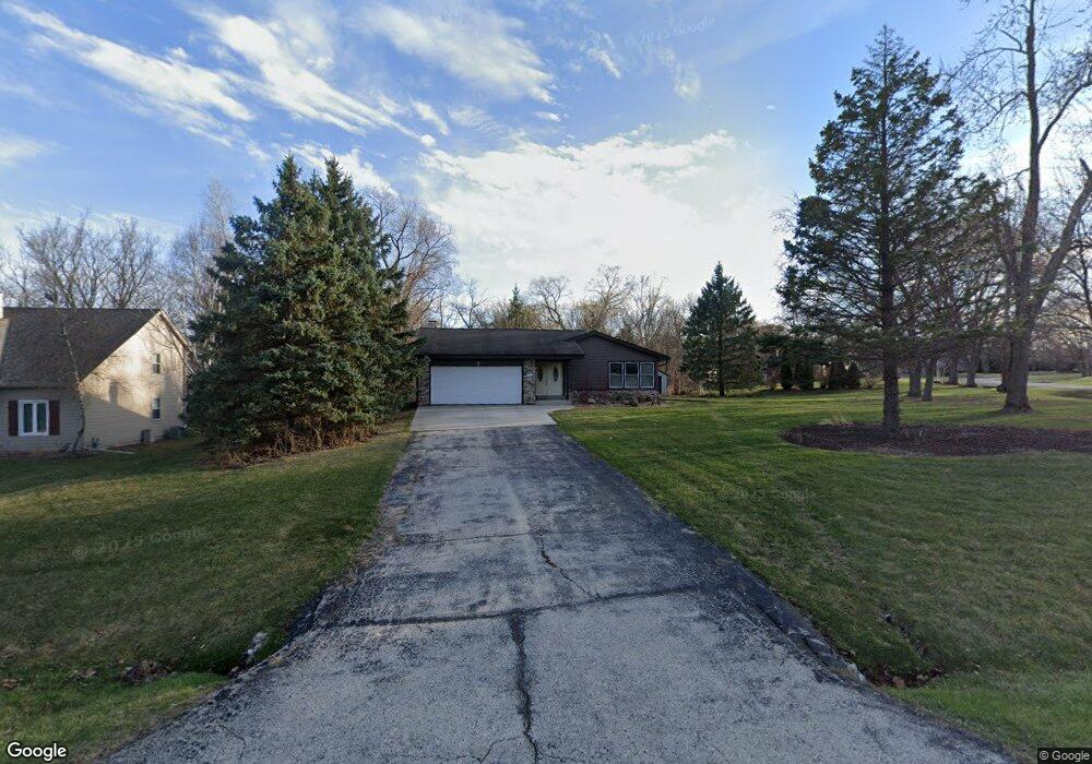 6565 S Carroll Cir, Franklin, WI 53132 - photo 1