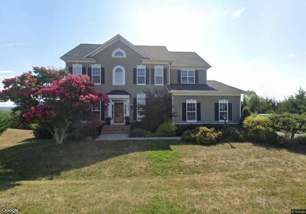 18608 Humphery Ln, Purcellville, VA 20132 - photo 1