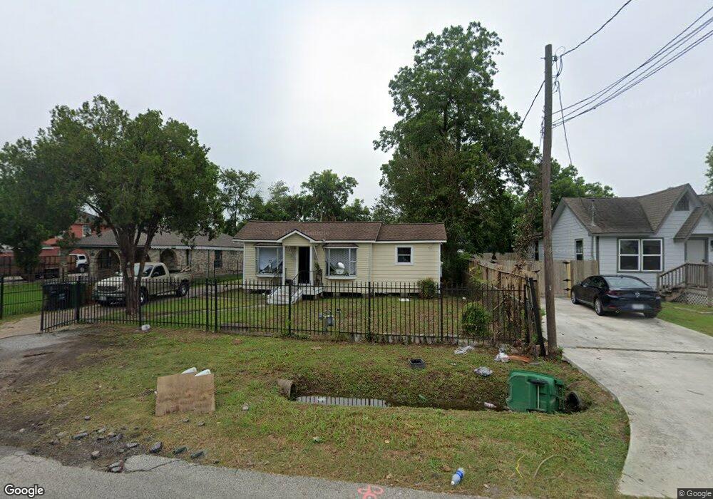 2612 Melbourne St, Houston, TX 77026 - photo 1