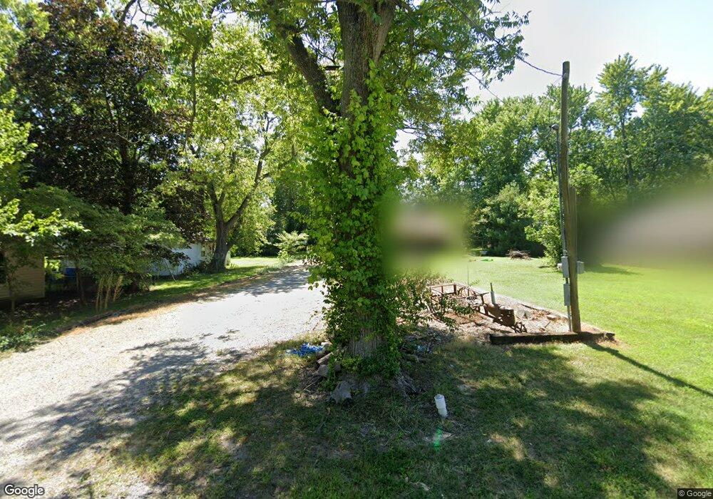 1325 W Longley St, Harrisburg, IL 62946 - photo 1